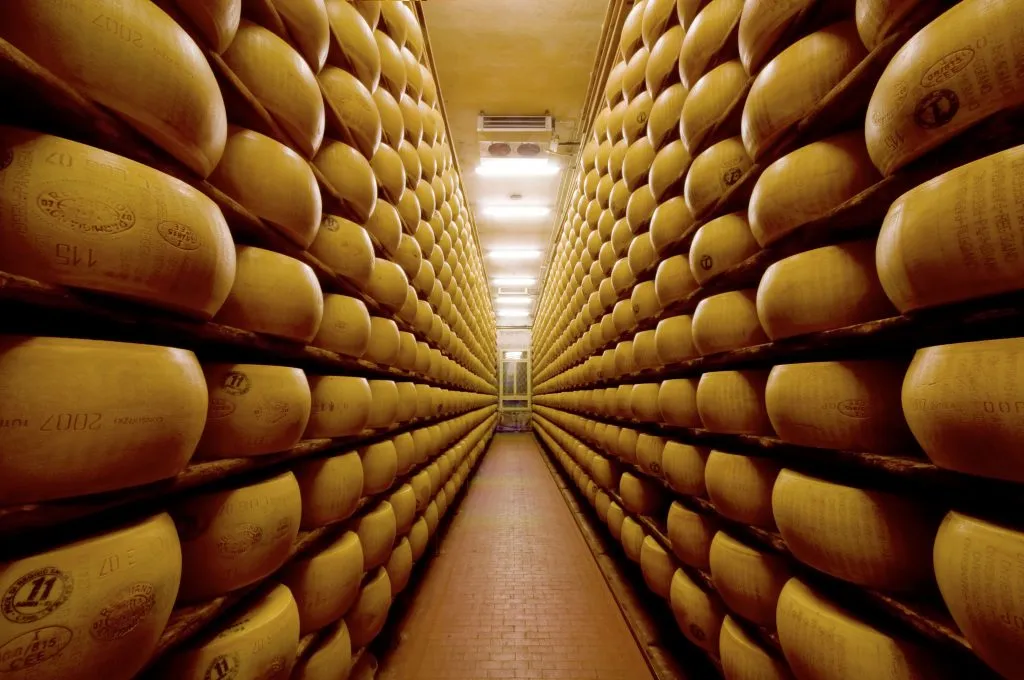 Parmigiano Reggiano produkcja