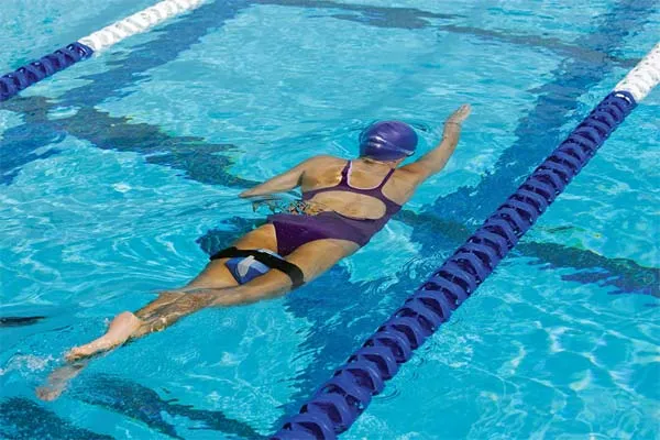 Prawidłowe użycie ósemki do pływania