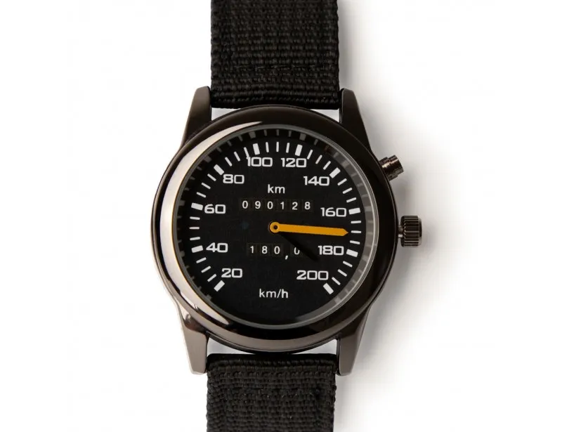 Zegarek męski tarcza jak licznik samochodowy detale
