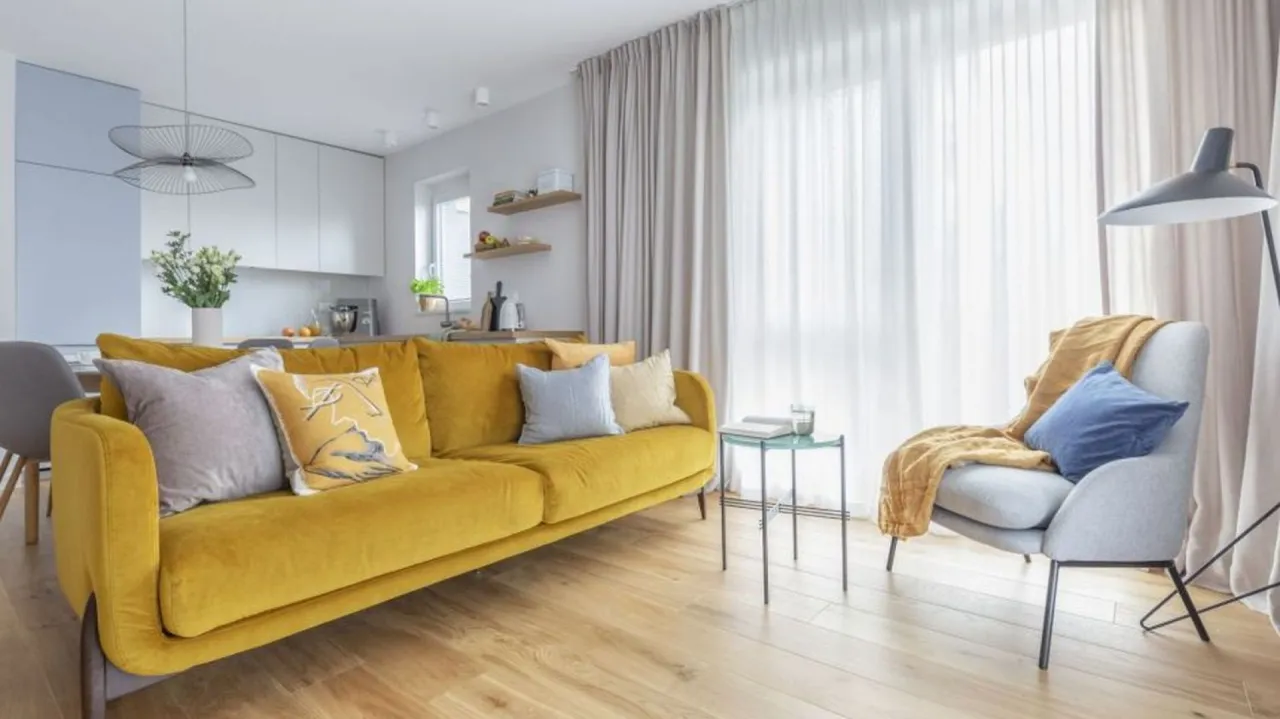 Modne kolory salon 2026 inspiracje