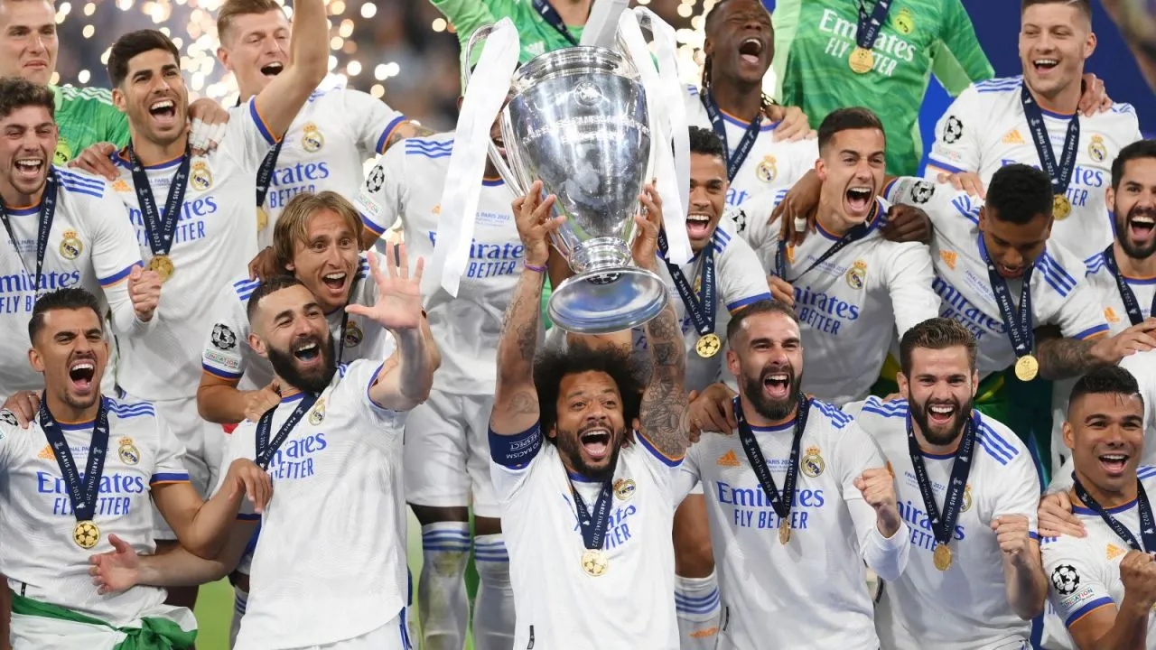 Real Madryt Liverpool Finał Ligi Mistrz&oacute;w 2022 puchar