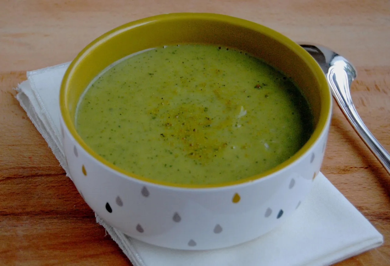 Soupe courgette pomme de terre velout&eacute;e