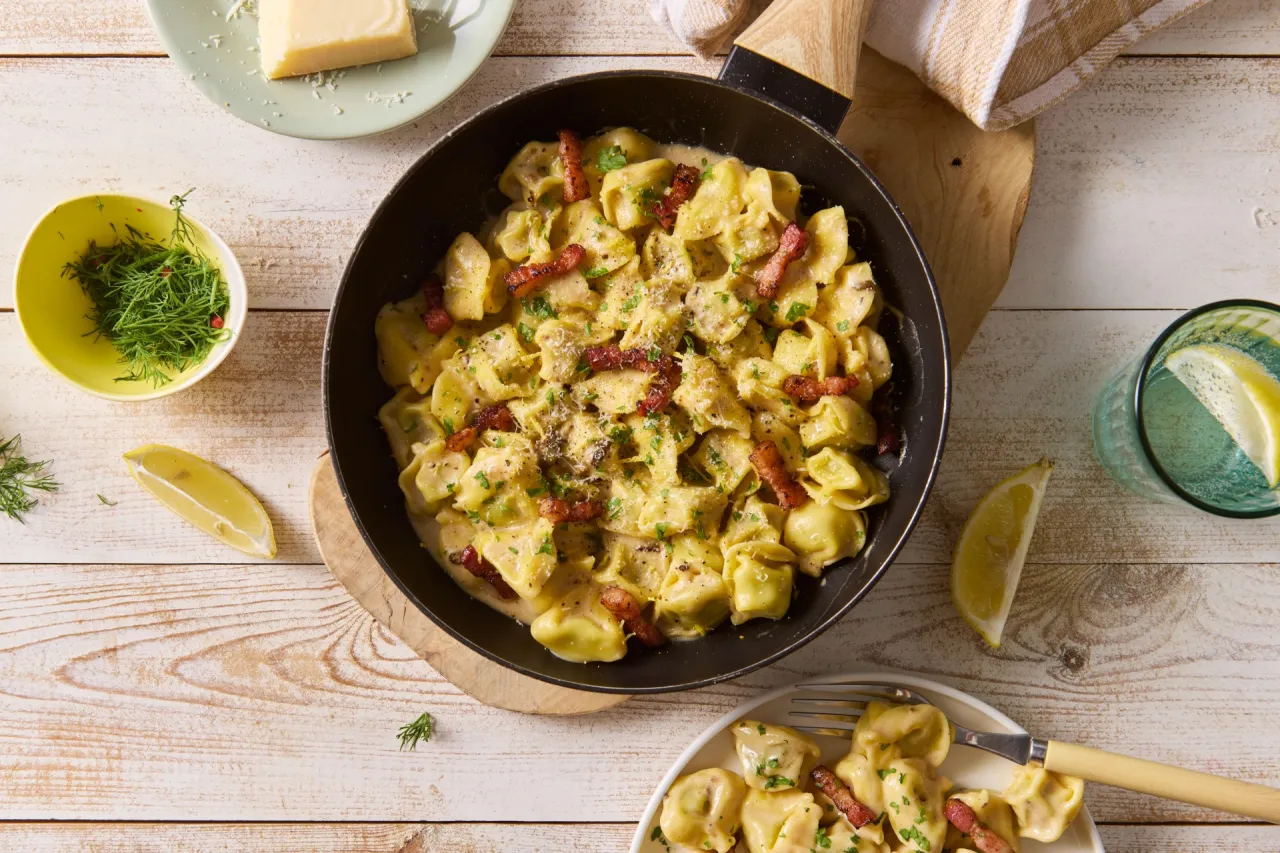 tortellini z grzybami z sosem i ziołami