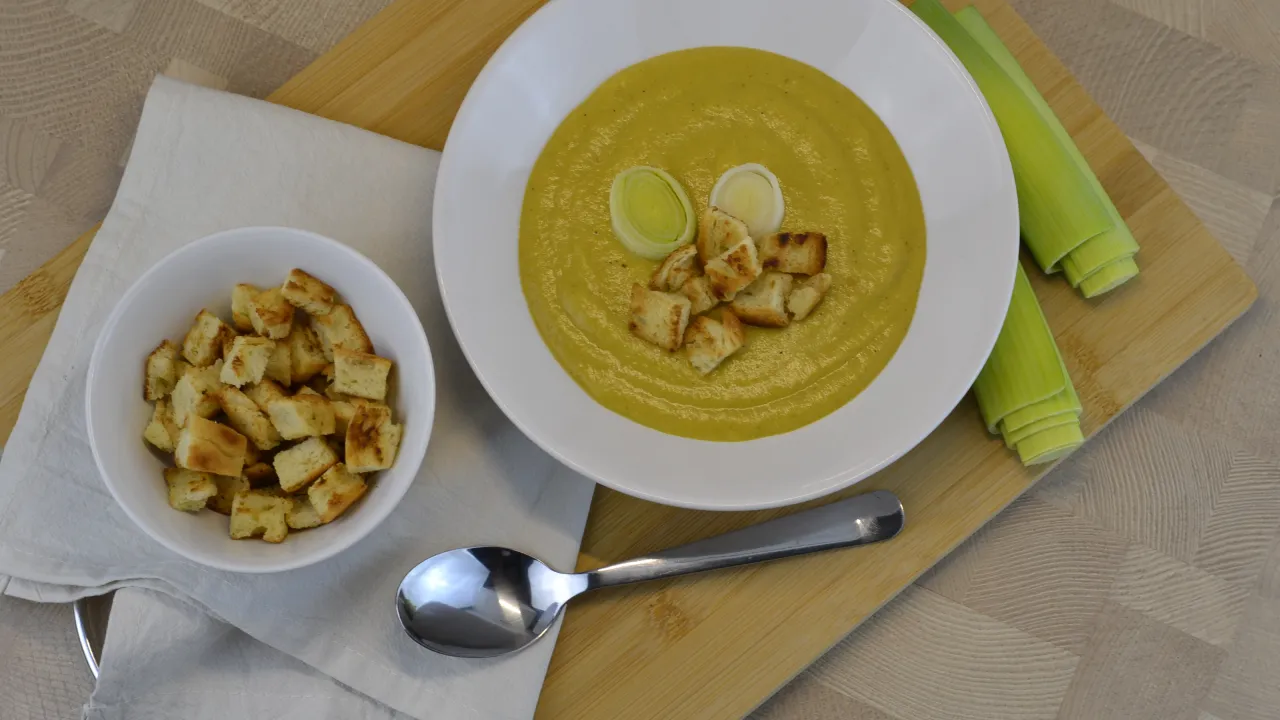 Dania z mrożonego pora, zupa z pora, sos z pora