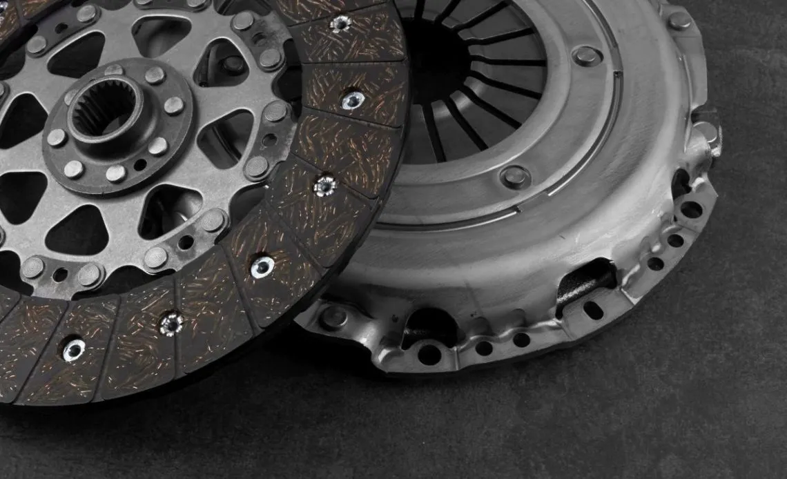 uszkodzone sprzęgło awaria