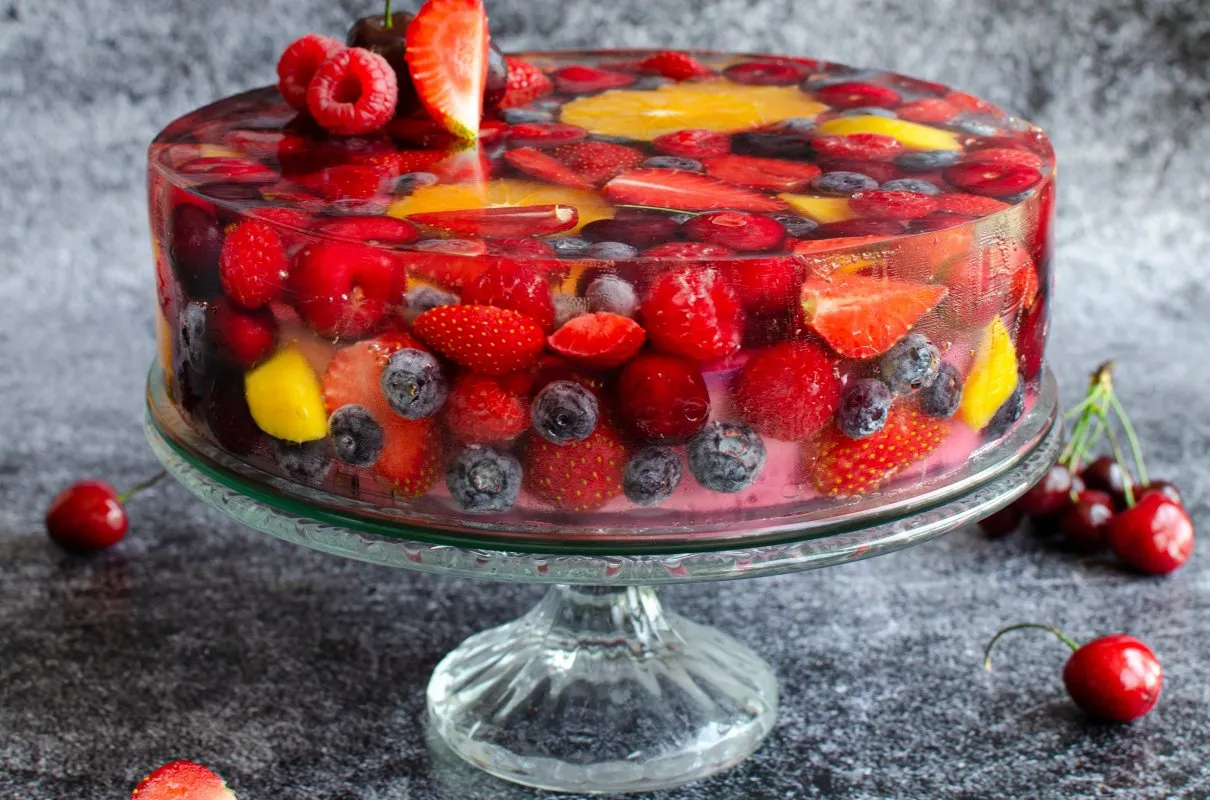 sernik na zimno z owocami