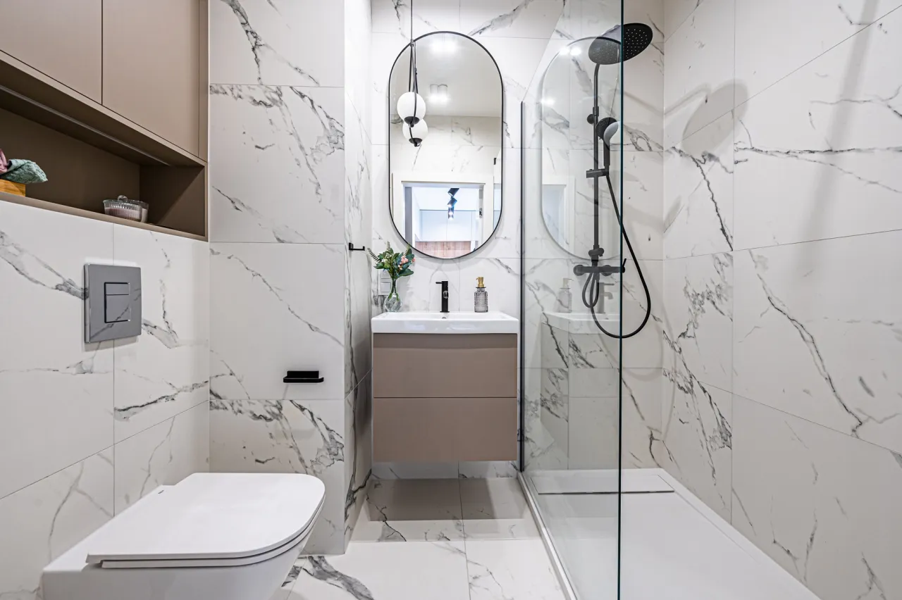 Planowanie budżetowego remontu łazienki