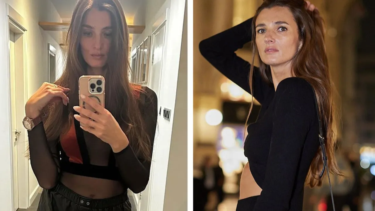 kobieta robiąca selfie w lustrze cała sylwetka