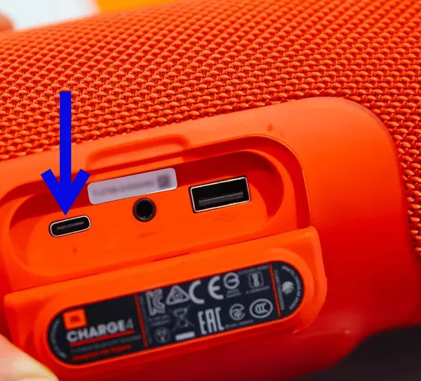 Głośnik JBL ładowanie port USB-C diody LED