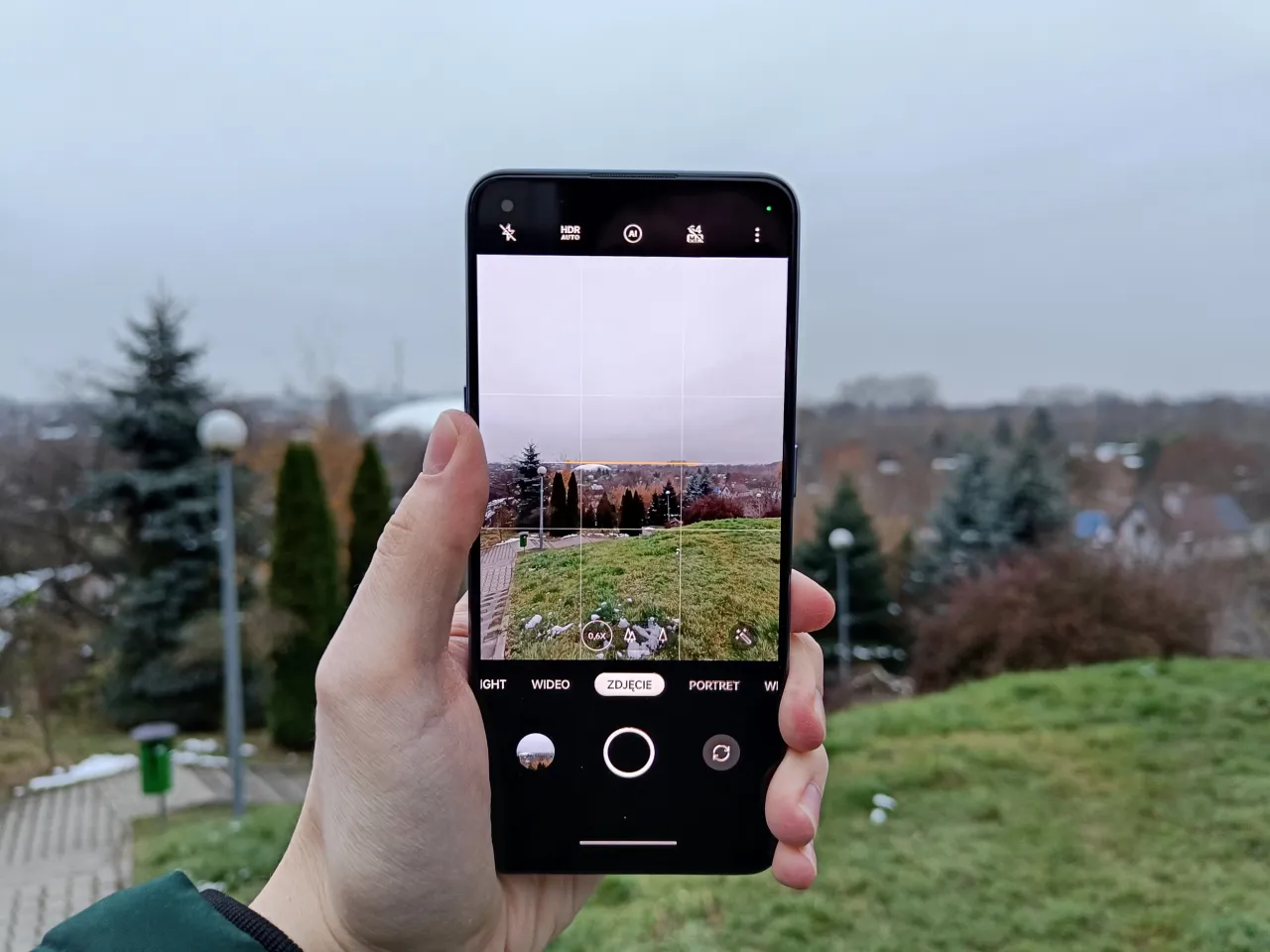 Przykłady zdjęć z obiektywu ultraszerokokątnego w smartfonie