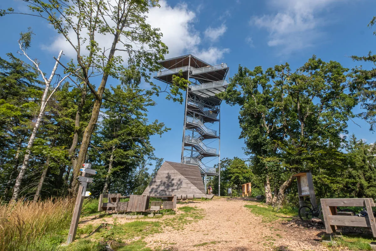 Wieża widokowa Tr&oacute;jgarb panorama