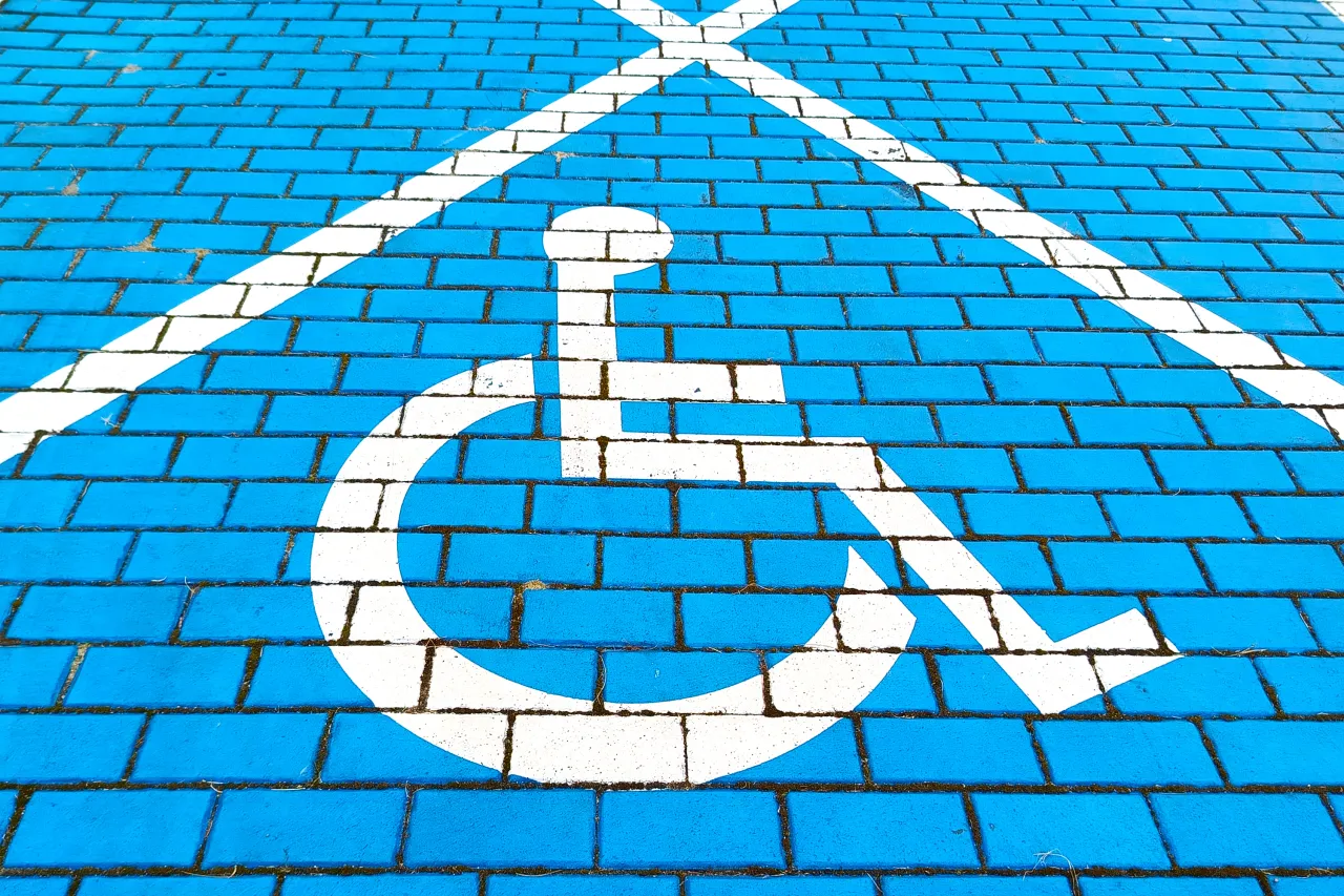 koperta parkingowa dla niepełnosprawnych