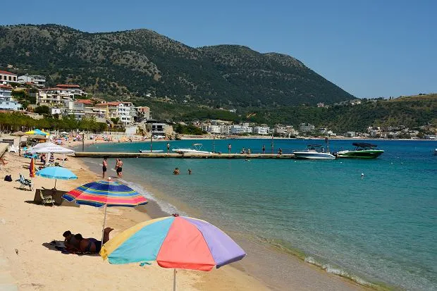 tanie wakacje w Europie rajska plaża Albania