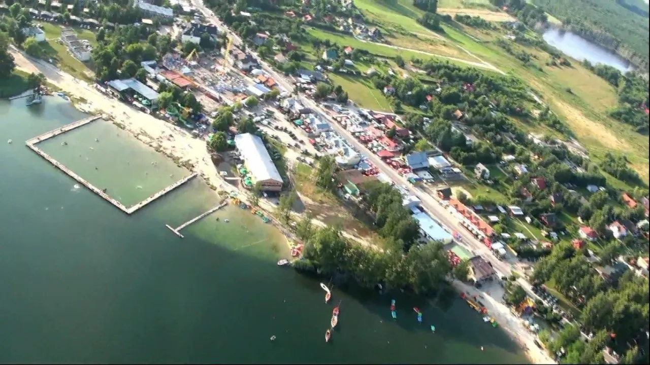 Jezioro Białe Okuninka lubelskie widok z lotu ptaka