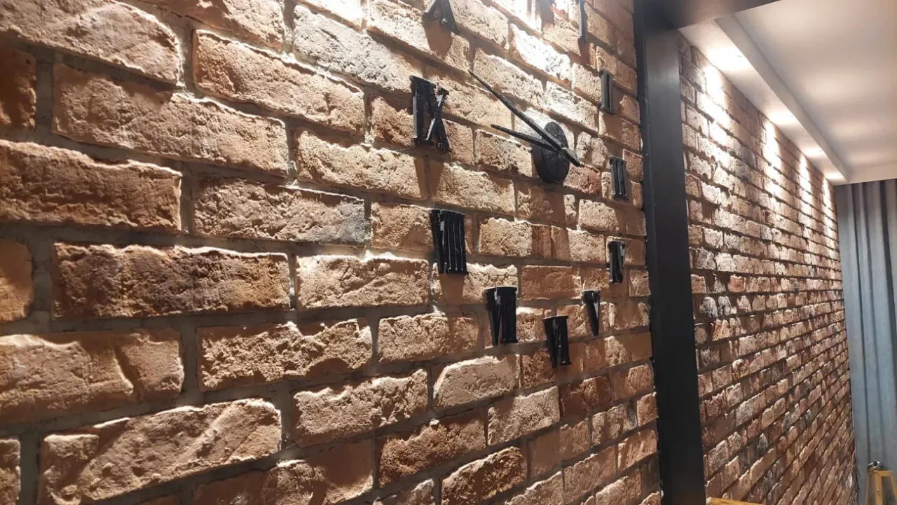 skomplikowane wzory cegły dekoracyjnej narożniki