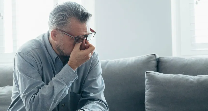 Zdjęcie Kiedy facet płacze przy rozstaniu? Zrozum emocje i ich przyczyny