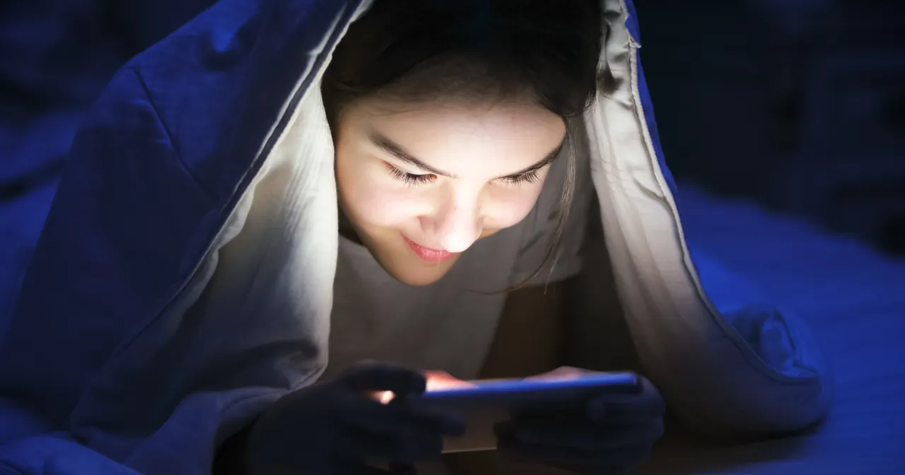 Zdjęcie Czy telefon niszczy wzrok? Sprawdź, co mówią badania i jak się chronić