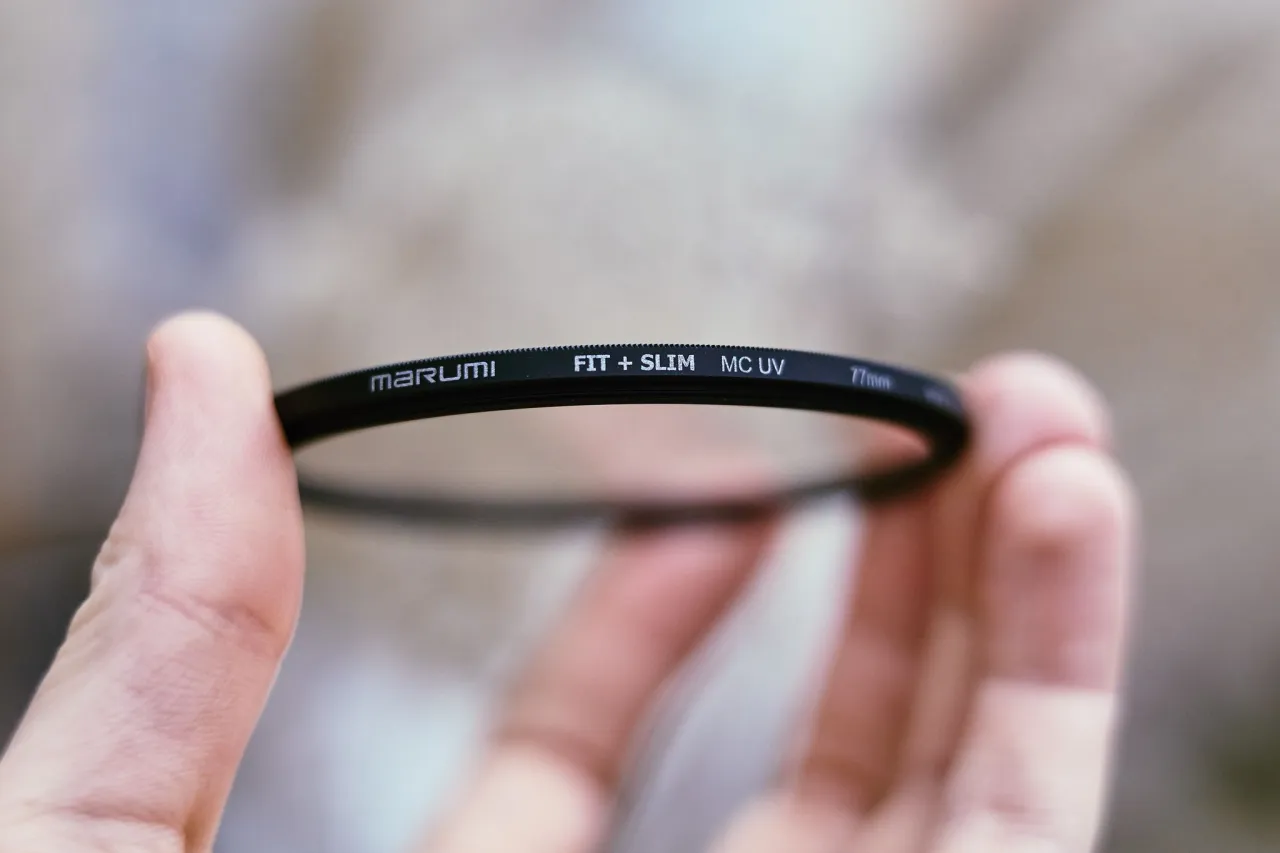 Rodzaje filtr&oacute;w UV do obiektyw&oacute;w, powłoki antyrefleksyjne filtr&oacute;w, filtr UV slim