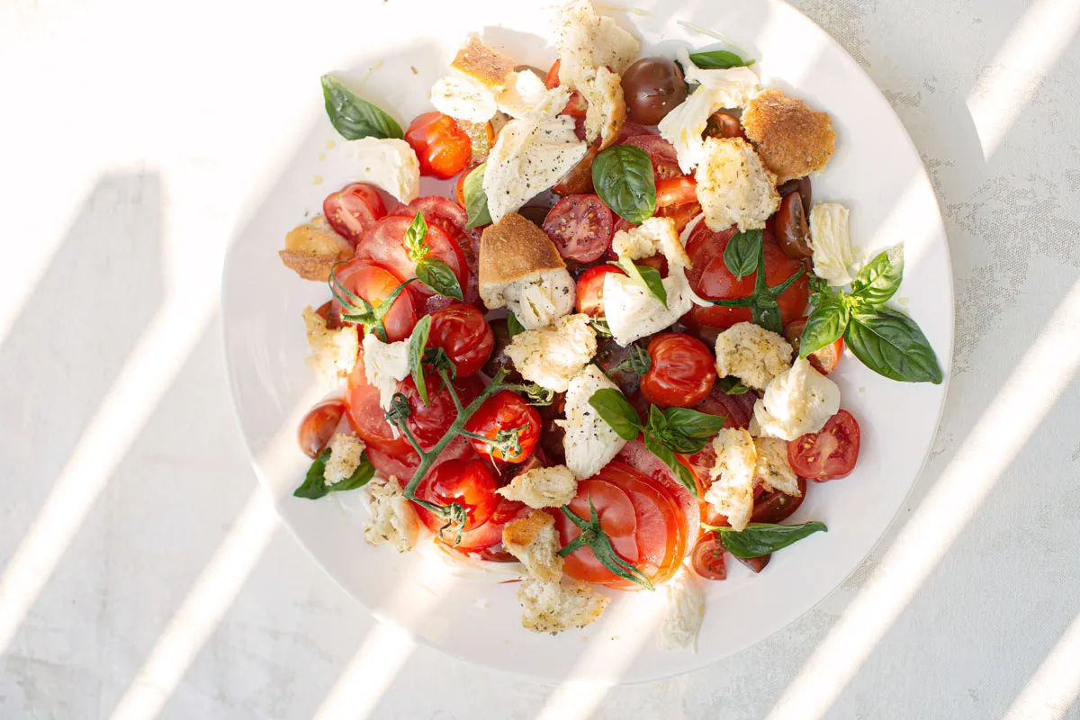 Kreative Caprese Salat Variationen