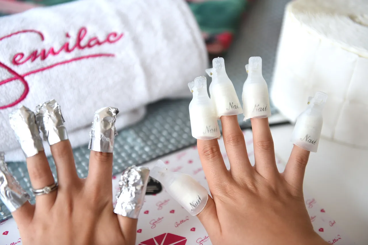 bezpieczne usuwanie hybrydy acetonem