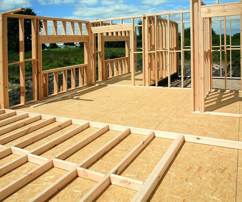 koszty remontu drewnianego domu podwaliny