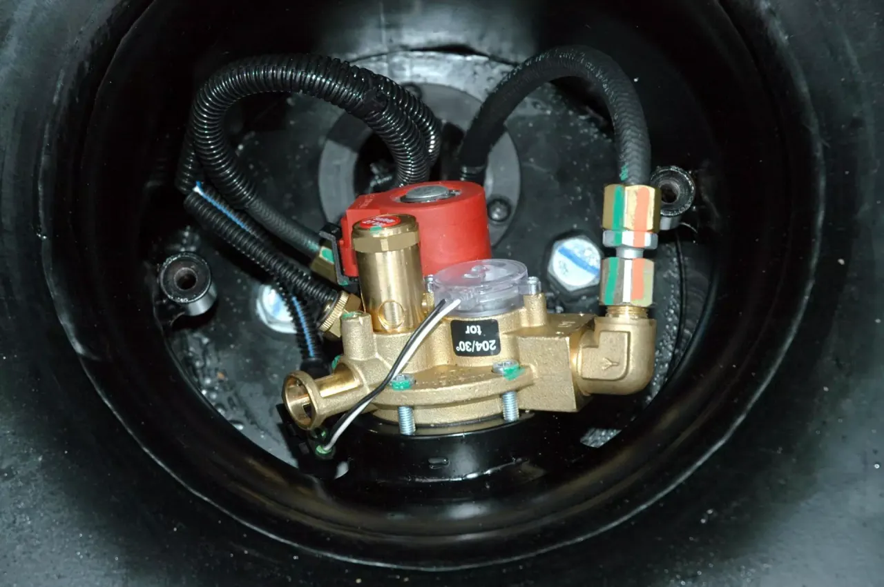 zbiornik LPG toroidalny i cylindryczny