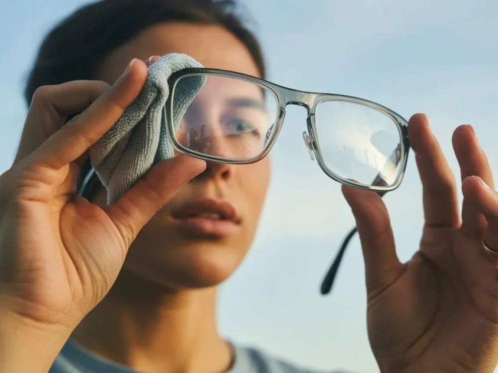Czynniki wpływające na żywotność okular&oacute;w fotochromowych