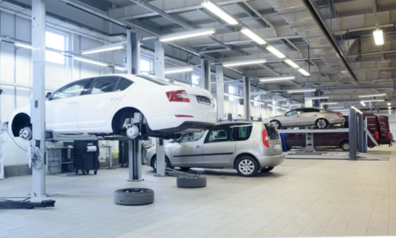 Por&oacute;wnanie program&oacute;w do warsztatu samochodowego