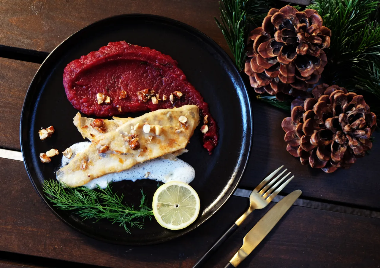 Zanderfilet auf Rote Bete Püree