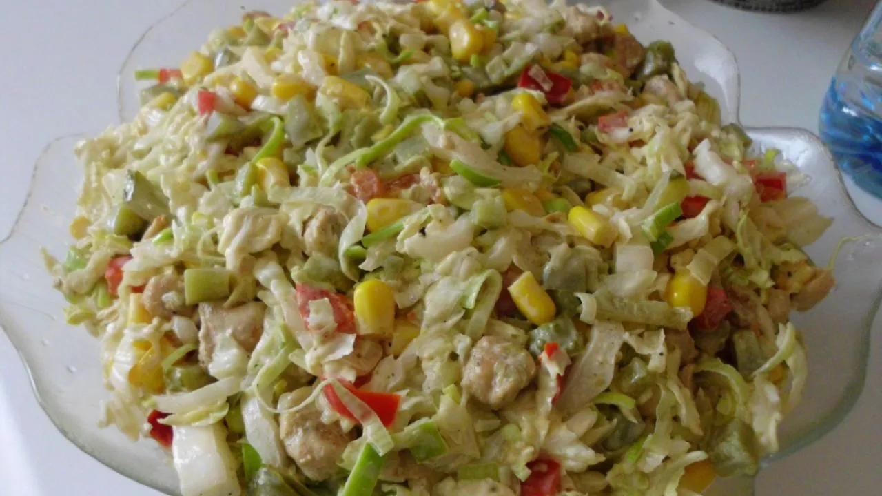 Surówka z kapusty pekińskiej do gyrosa