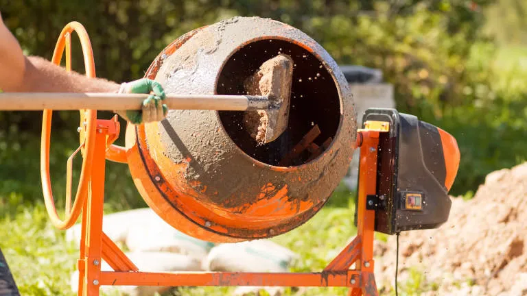 BHP czyszczenie betoniarki