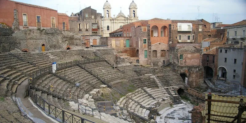 Teatr Rzymski Katania ruiny