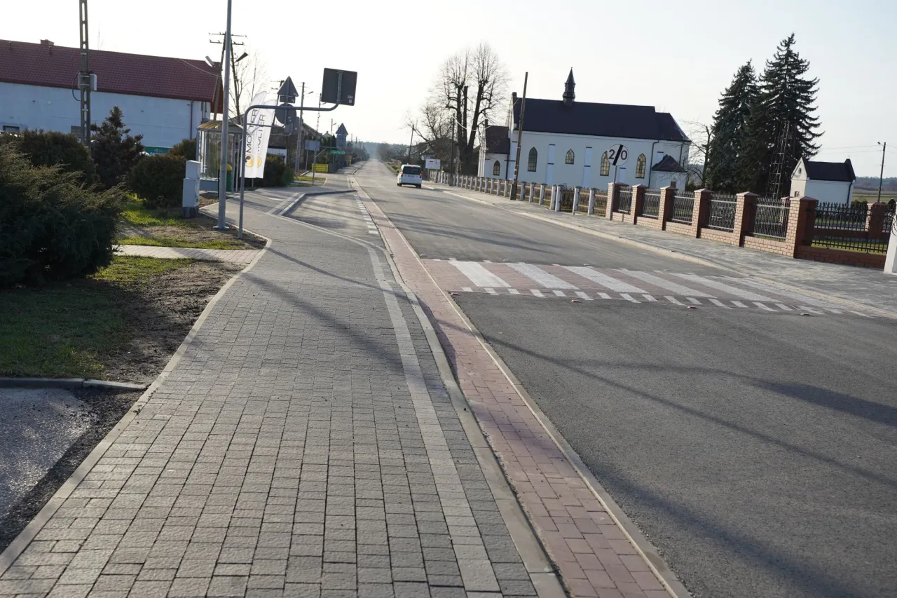 przebudowa drogi budowa chodnika