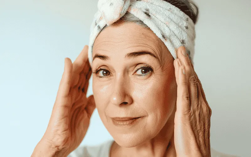 kobieta po 45 roku życia pielęgnacja cery rutyna poranna wieczorna