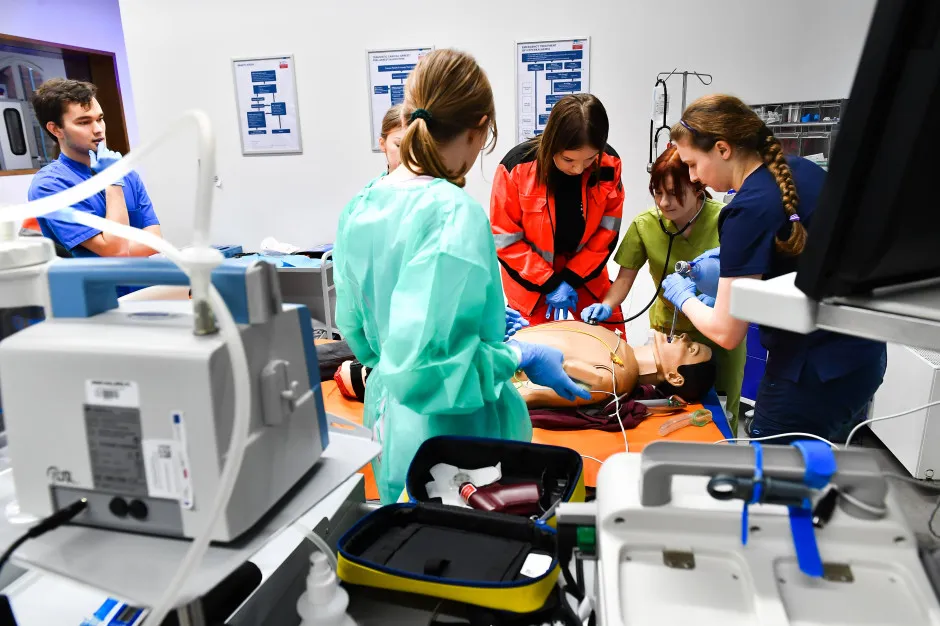 Student medycyny, egzamin LEK, rezydentura chirurga