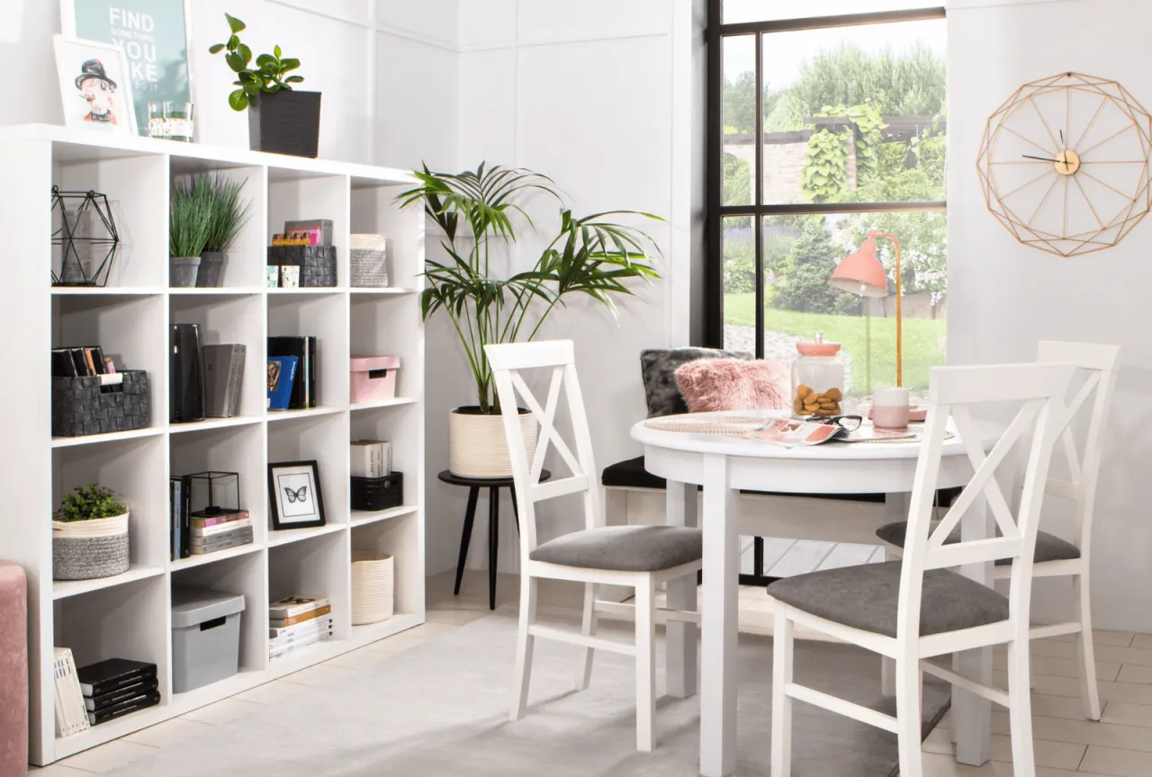 Błędy aranżacji małego salonu ze stołem