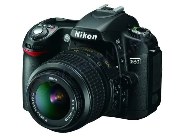 Nikon D80 z obiektywem