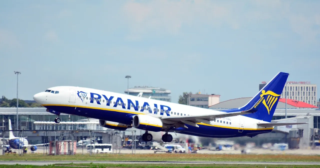 Zdjęcie Jak pobrać karty pokładowe Ryanair i uniknąć problemów z lotem