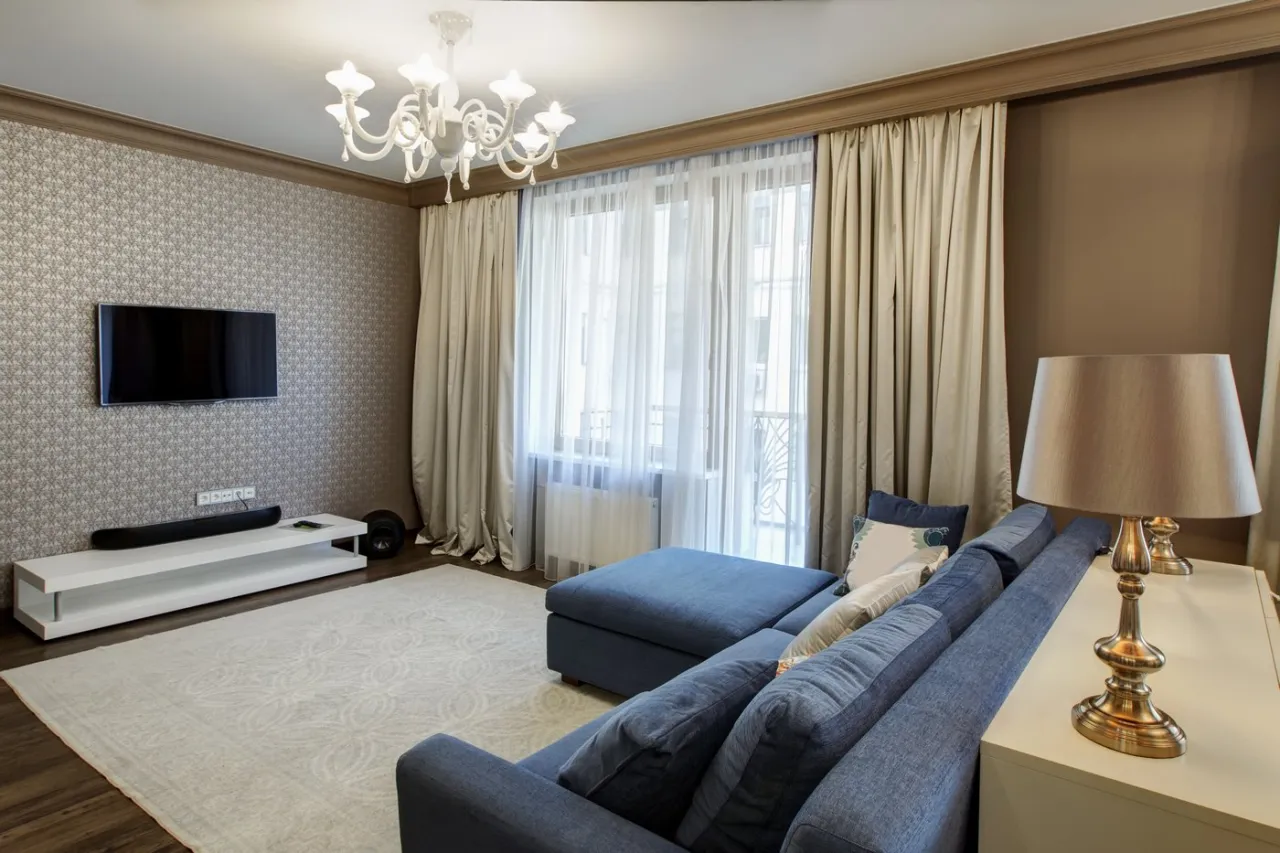 błędy w długości zasłon w salonie