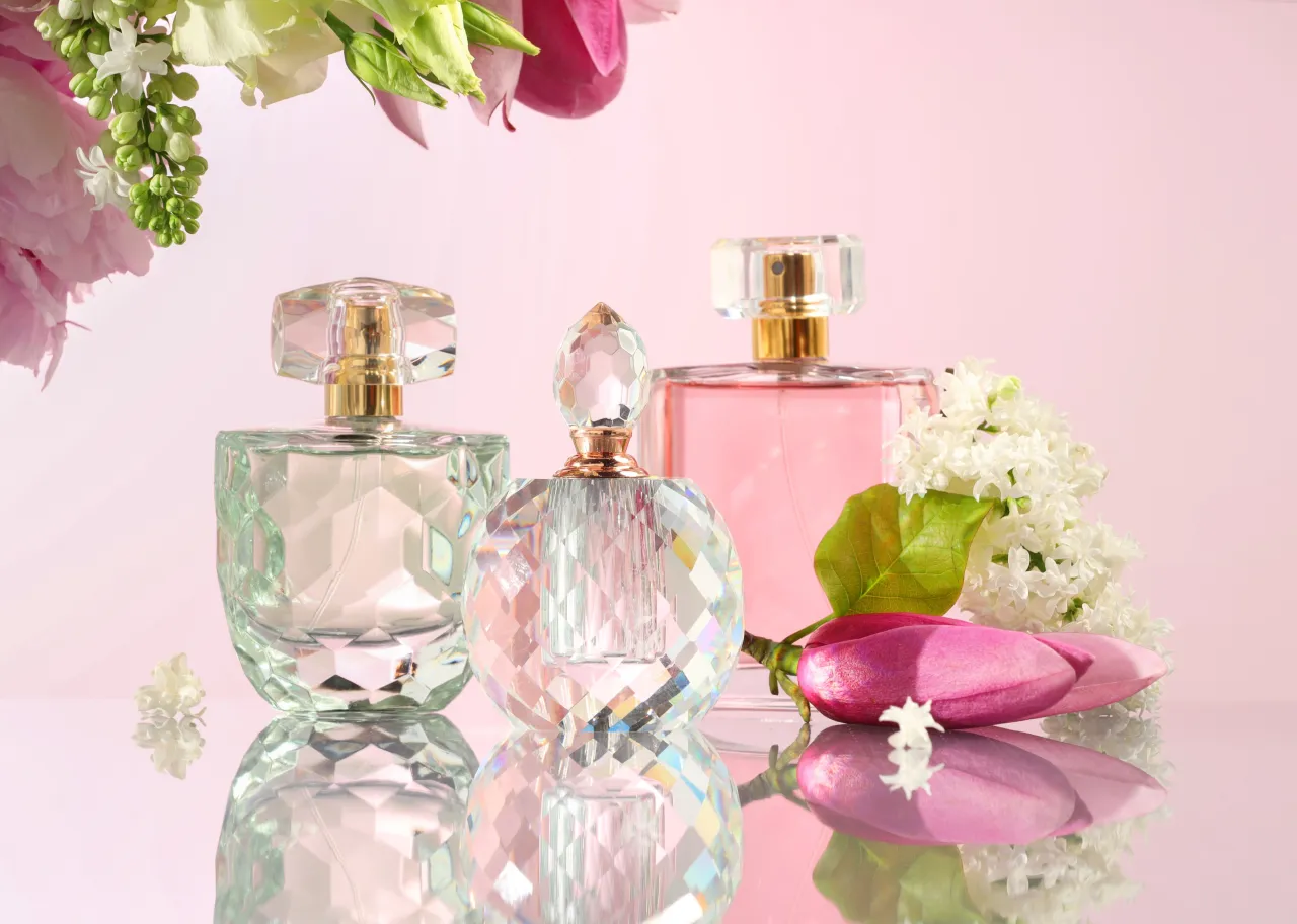 Zdjęcie Perfumy woda toaletowa czy perfumowana - co wybrać dla trwałości zapachu?