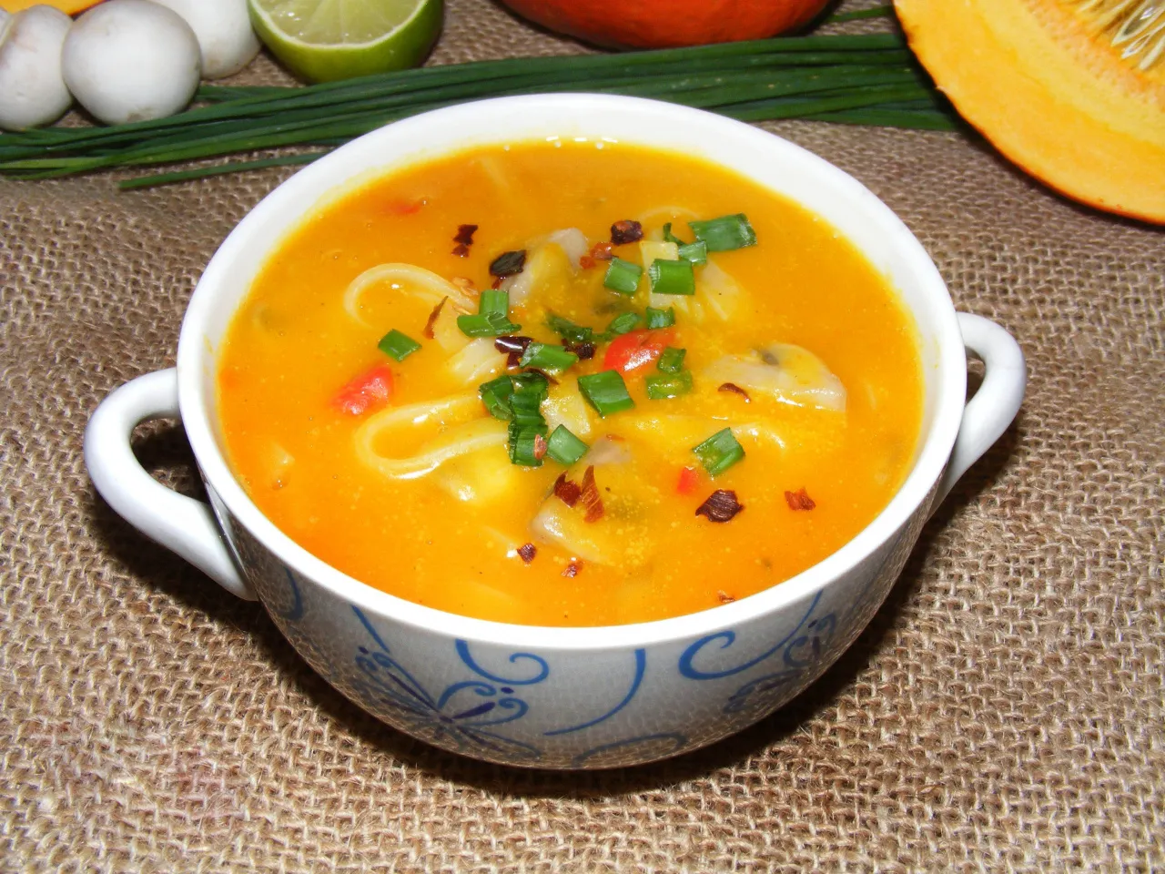 zupa dyniowa ostra orientalna słodka