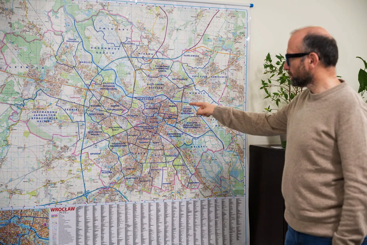 Radny osiedla na spotkaniu, lokalna społeczność