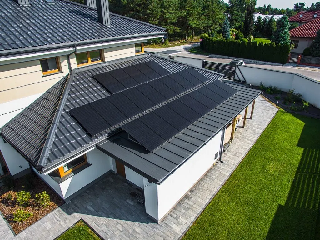 Instalacja fotowoltaiczna Eko Oze PV na dachu domu