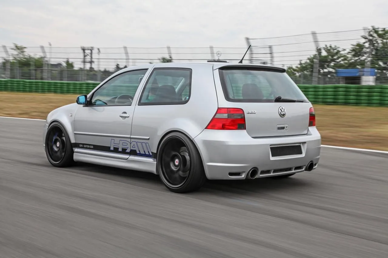 Sprawdzanie używanego Volkswagen Golf IV R32