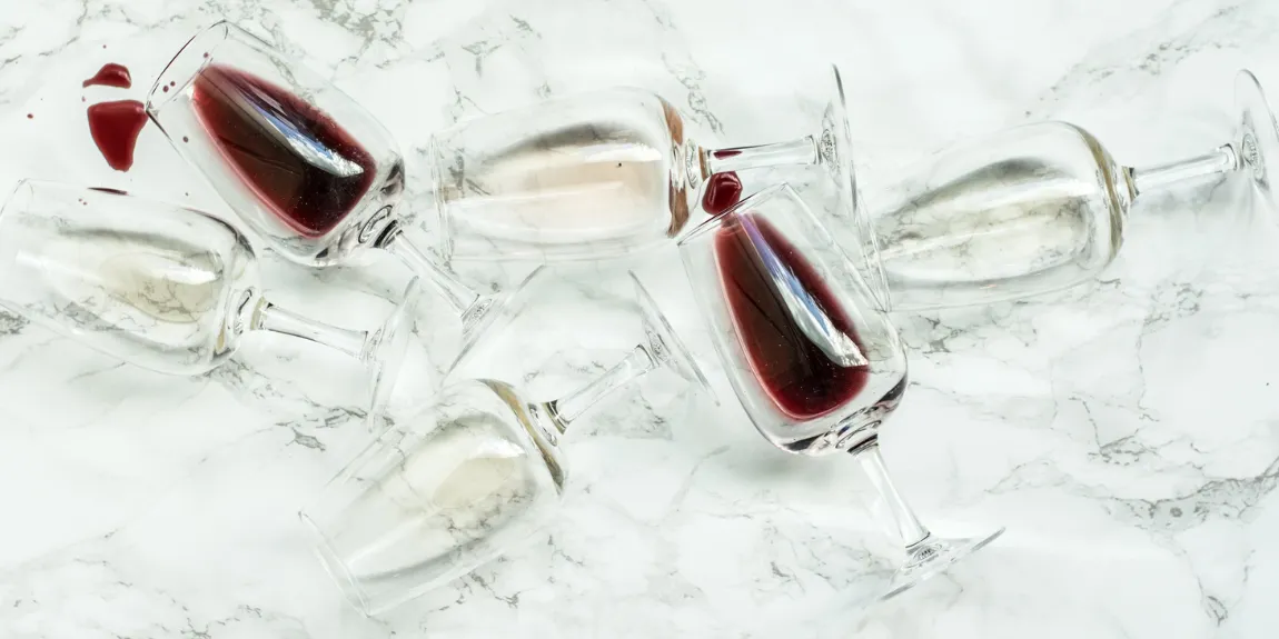 zepsute wino oznaki wizualne