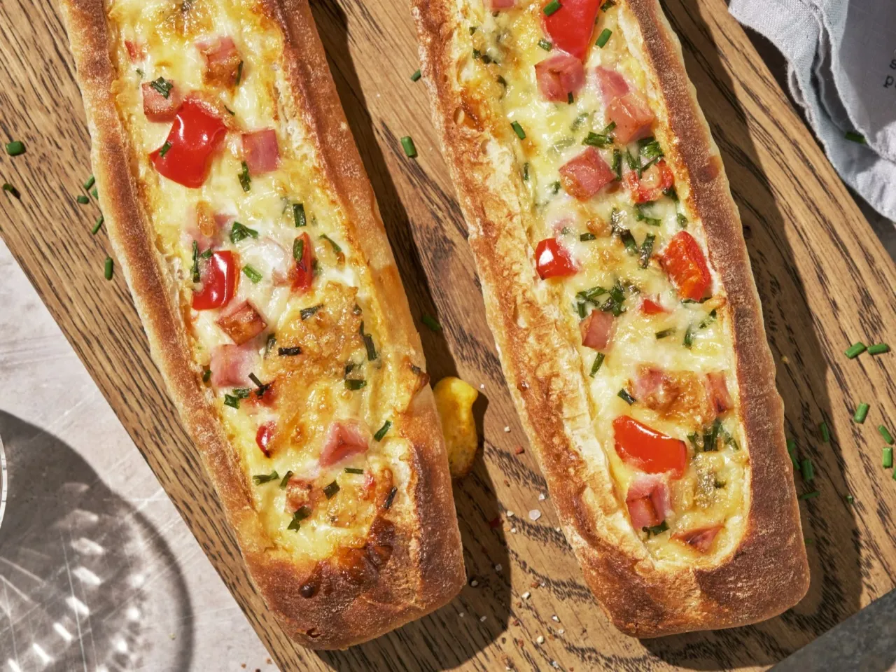 r&oacute;żne rodzaje pieczywa do zapiekanek