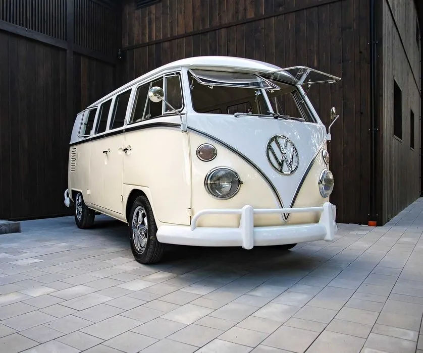 auto ślubne styl boho VW og&oacute;rek