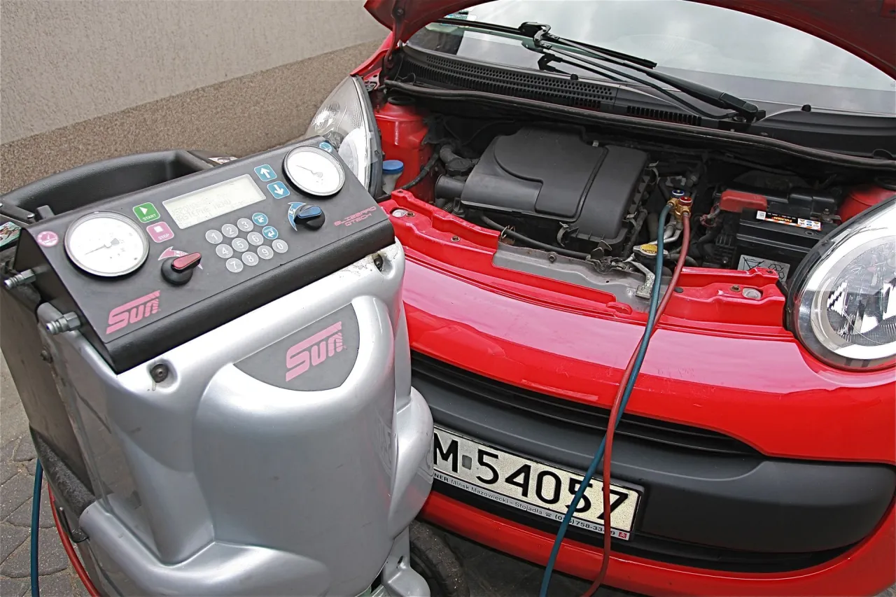 cennik nabijania klimatyzacji samochodowej