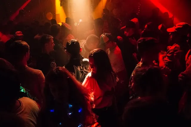 Zdjęcie Najlepsze miejsca, gdzie potańczyć w Kołobrzegu i przeżyć niezapomniane chwile