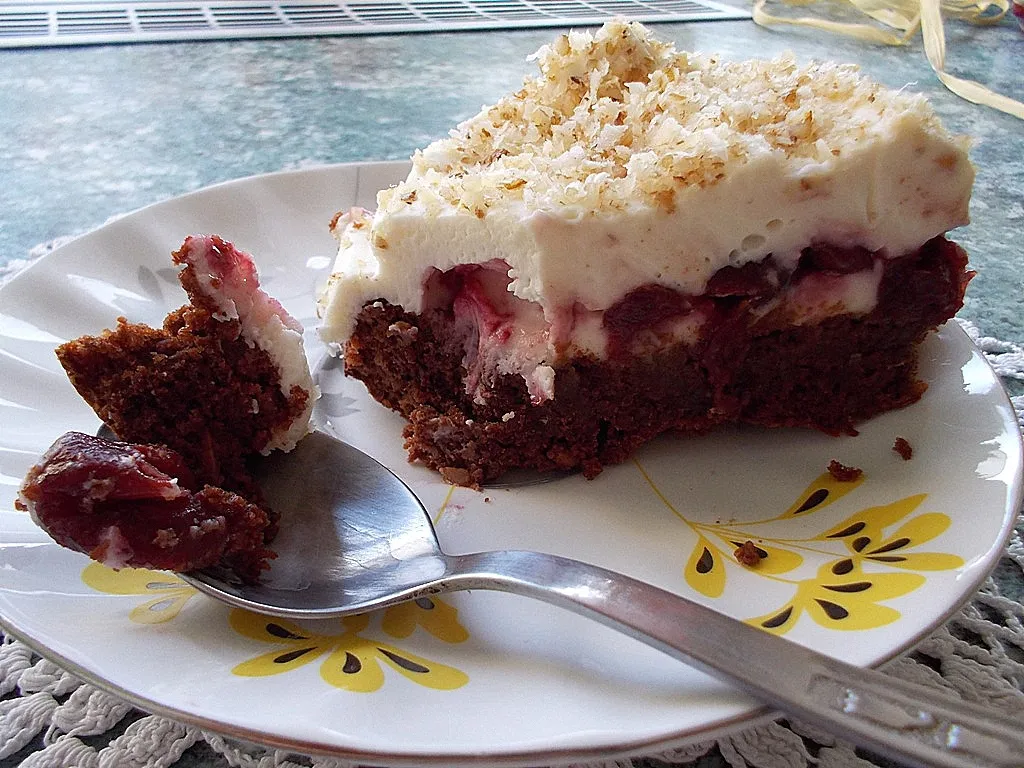 Zdjęcie Jak zrobić ciasto z serkiem mascarpone i wiśniami – prosty przepis